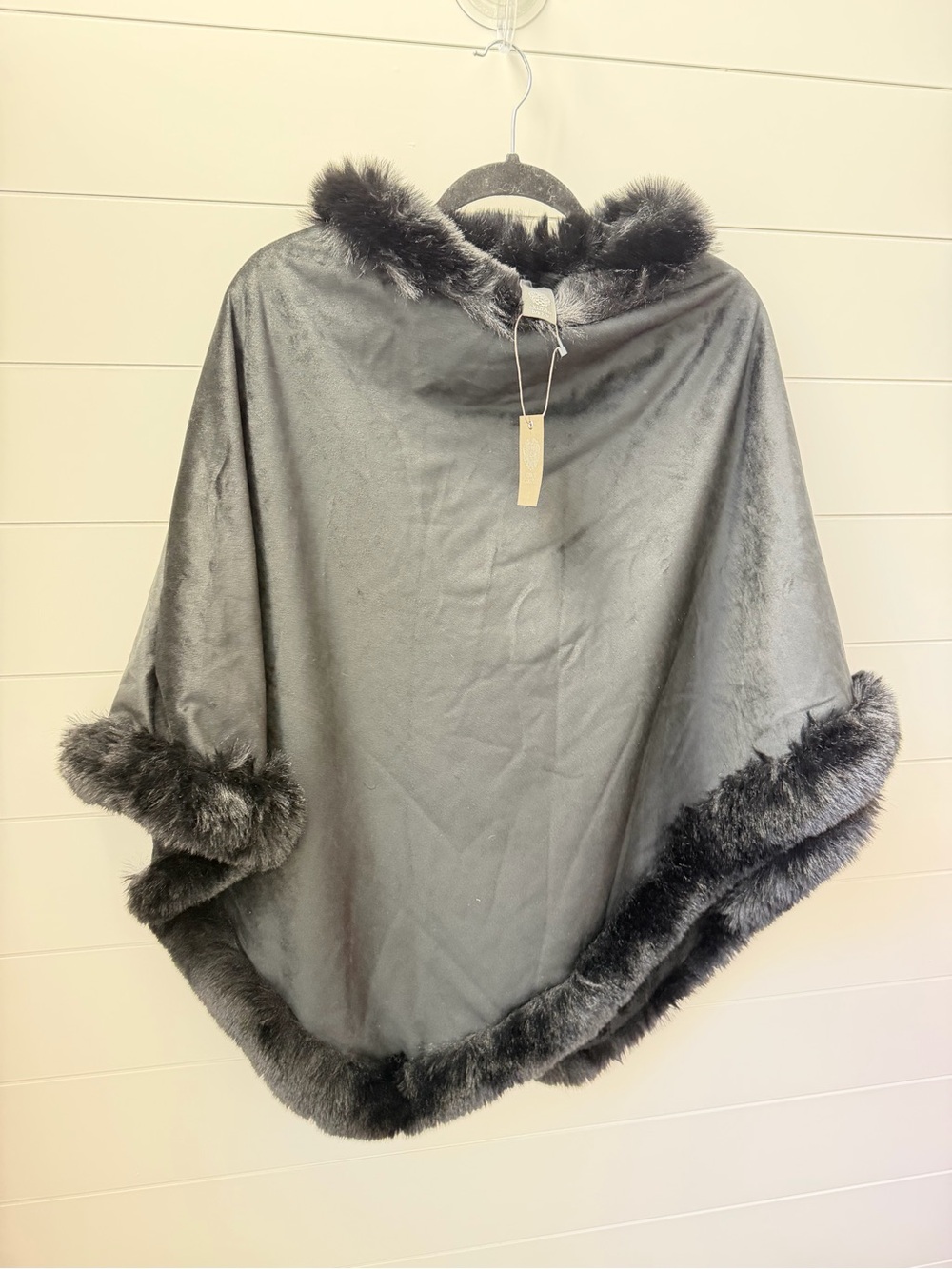Vince Camuto Black Fur Shaw poncho